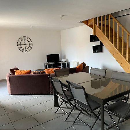 Logement calme à la campagne Villa Thennes Esterno foto